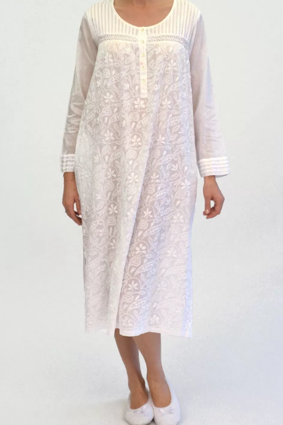 Best La Cera Long Sleeve White Embroidered Gown Gowns